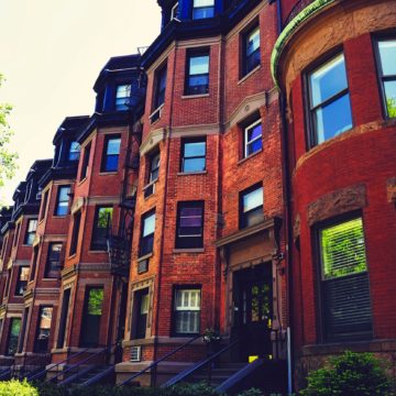 How to Decide: House vs Condo