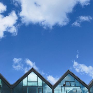 Advantages and disadvantages apartments on the top floor