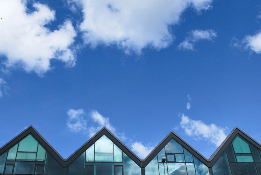 Advantages and disadvantages apartments on the top floor
