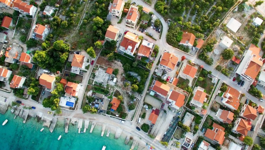 10 Incredible Houses You Won’t Believe Exist