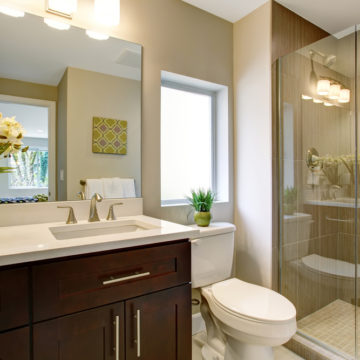 10 Ways to Make a Small Bathroom Look Bigger