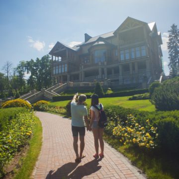 Luxury Home Buyers Prefer Comfort Over Size