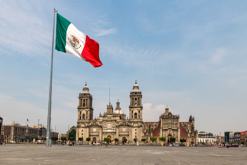 How much does it cost to live in Mexico?
