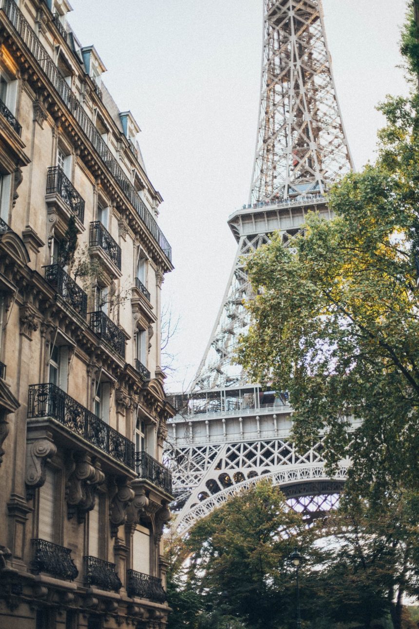 Super Rich People Buy Real Estate in Paris