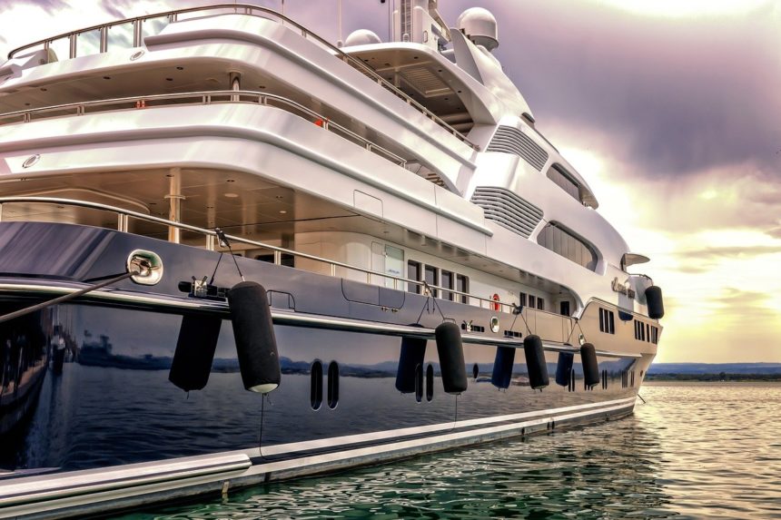 A list of countries was published, where the number of the super-rich during the pandemic rose or fell sharply